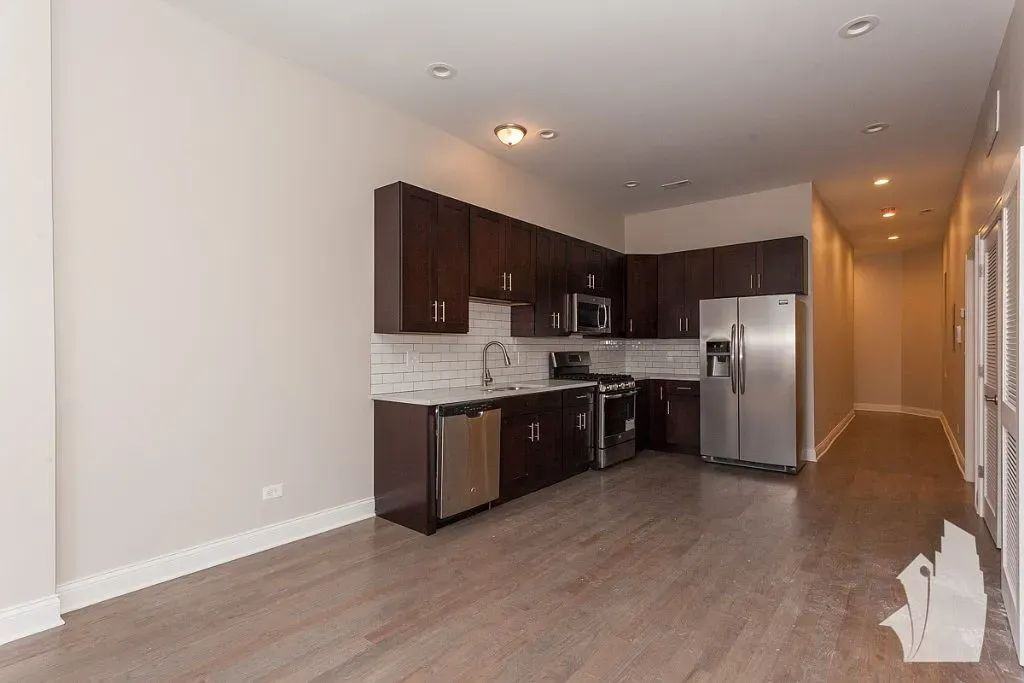1947 W Chicago Ave #2F - Photo 4 of 9