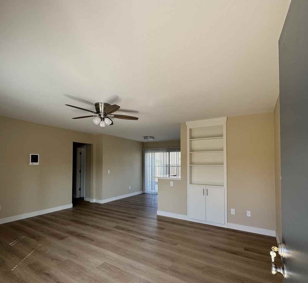 Portofino Apartments - Photo 6 of 12