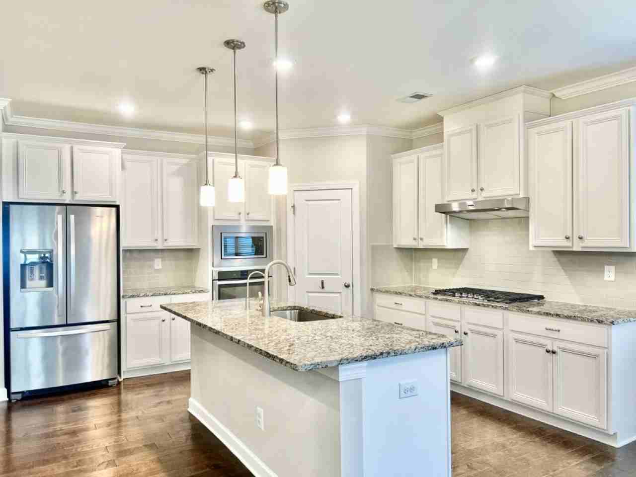 2108 Poplar Ridge Dr - Photo 6 of 36