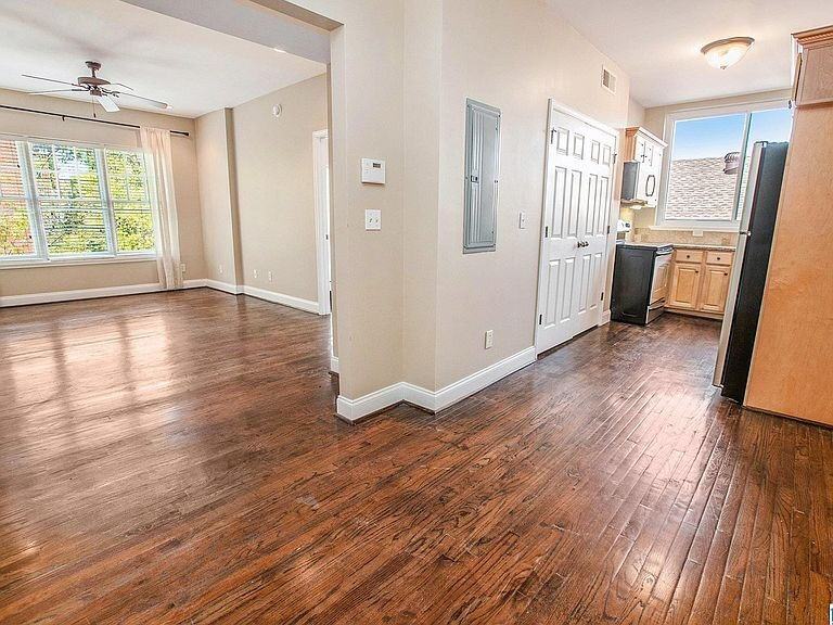 1105 26th St S - Photo 2 of 14