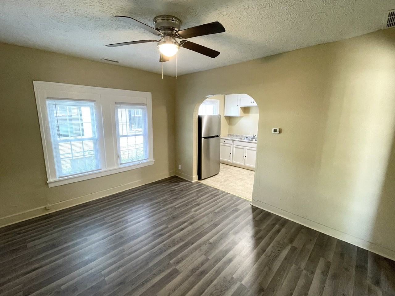 2919 N Denny St - Photo 2 of 6