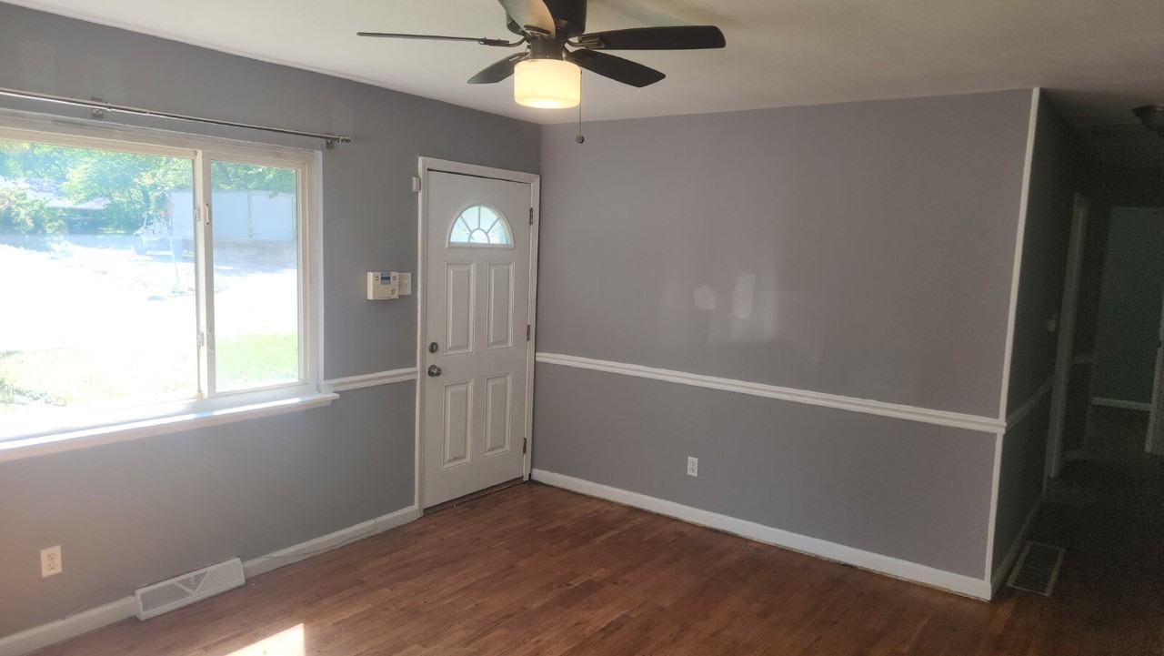 10501 Baron Dr - Photo 5 of 17