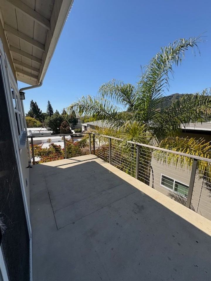 491 N Chorro St - Photo 2 of 16