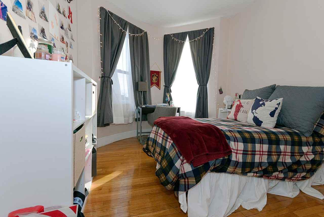 17 Highgate St - Photo 3 of 16