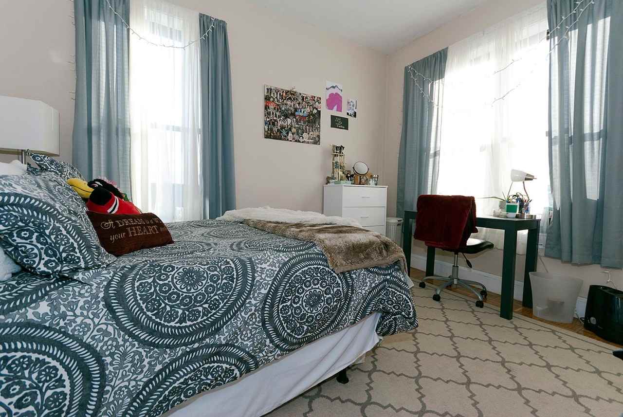 17 Highgate St - Photo 5 of 16