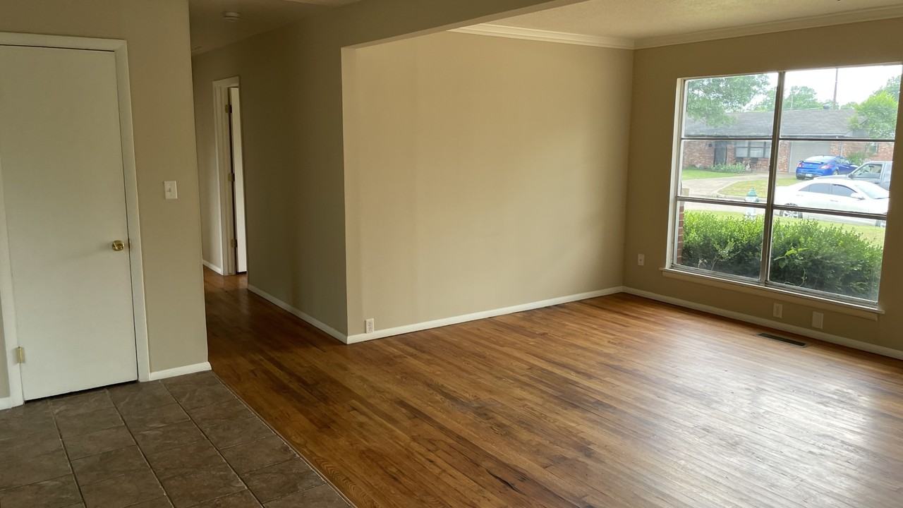 1420 S Keeler Ave - Photo 7 of 12