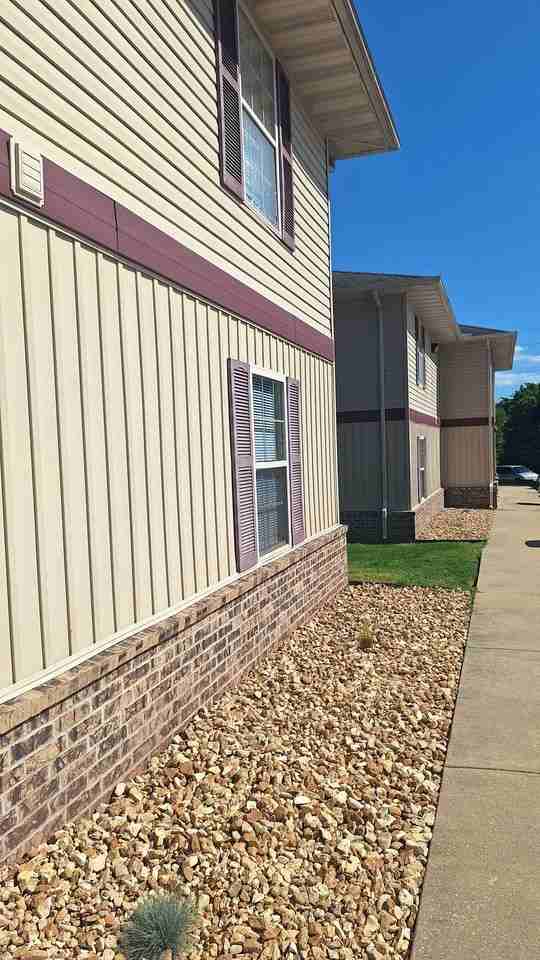 Collins Point 2 bedroom Apartment Home Ozark, MO - Photo 4 of 50