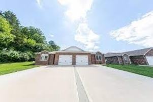 featured image of 632 W Clark St #B