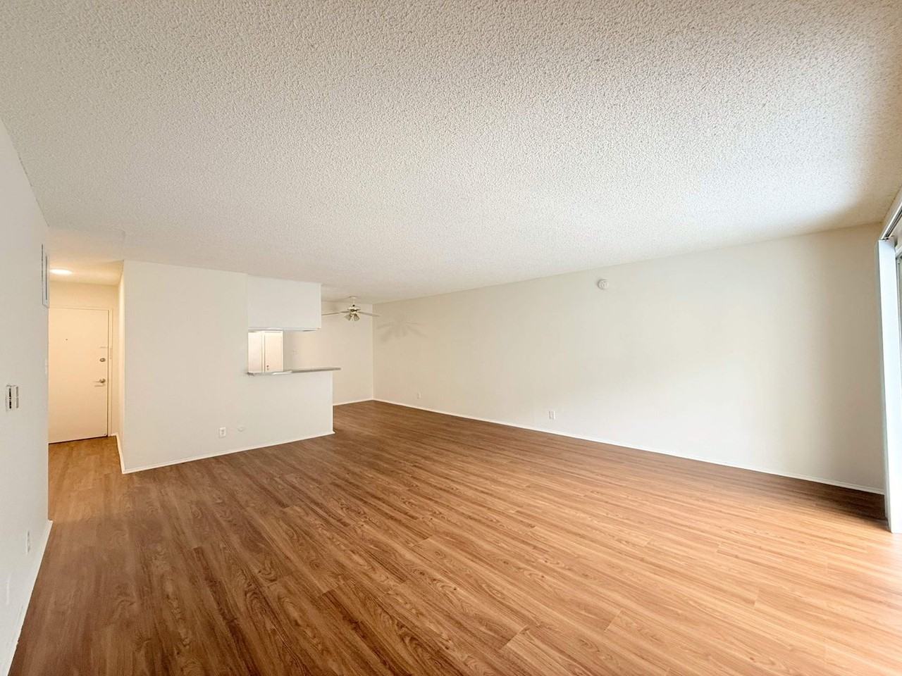 14311 Addison St - Photo 2 of 18