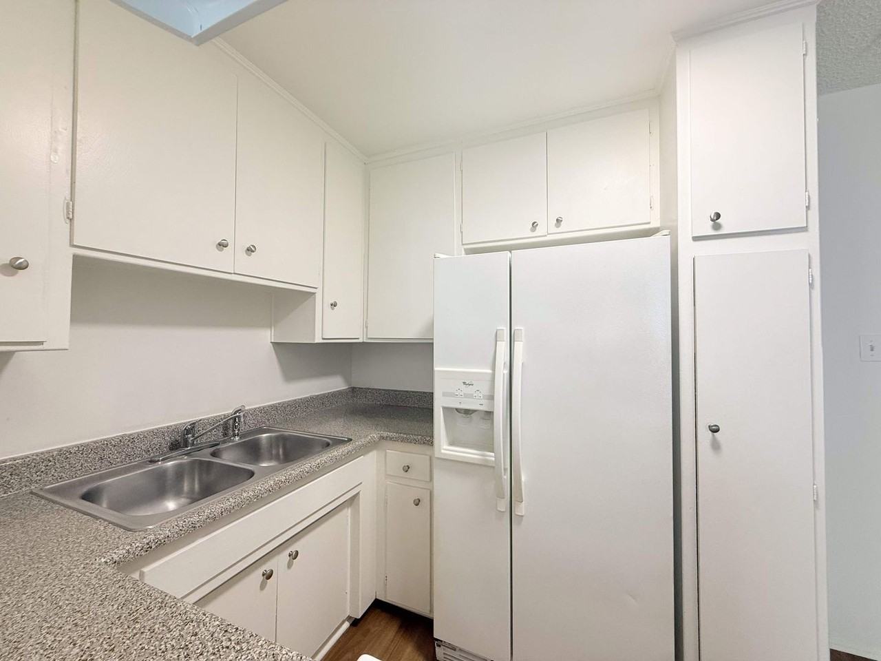 14311 Addison St - Photo 5 of 18