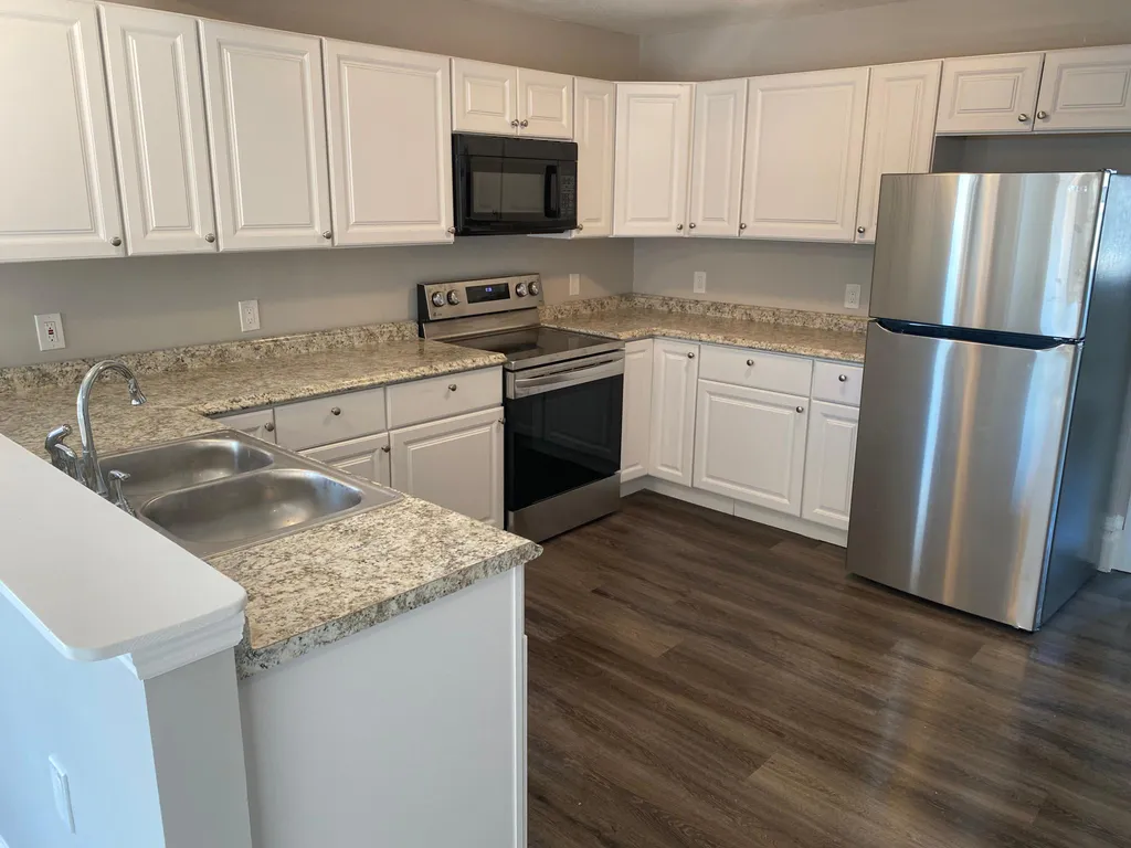 39 Eldon Ave #1 - Photo 7 of 14