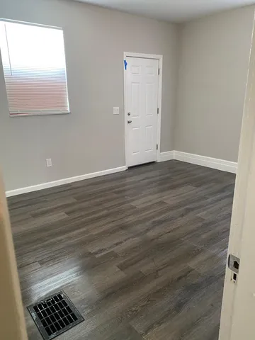 39 Eldon Ave #1 - Photo 6 of 14