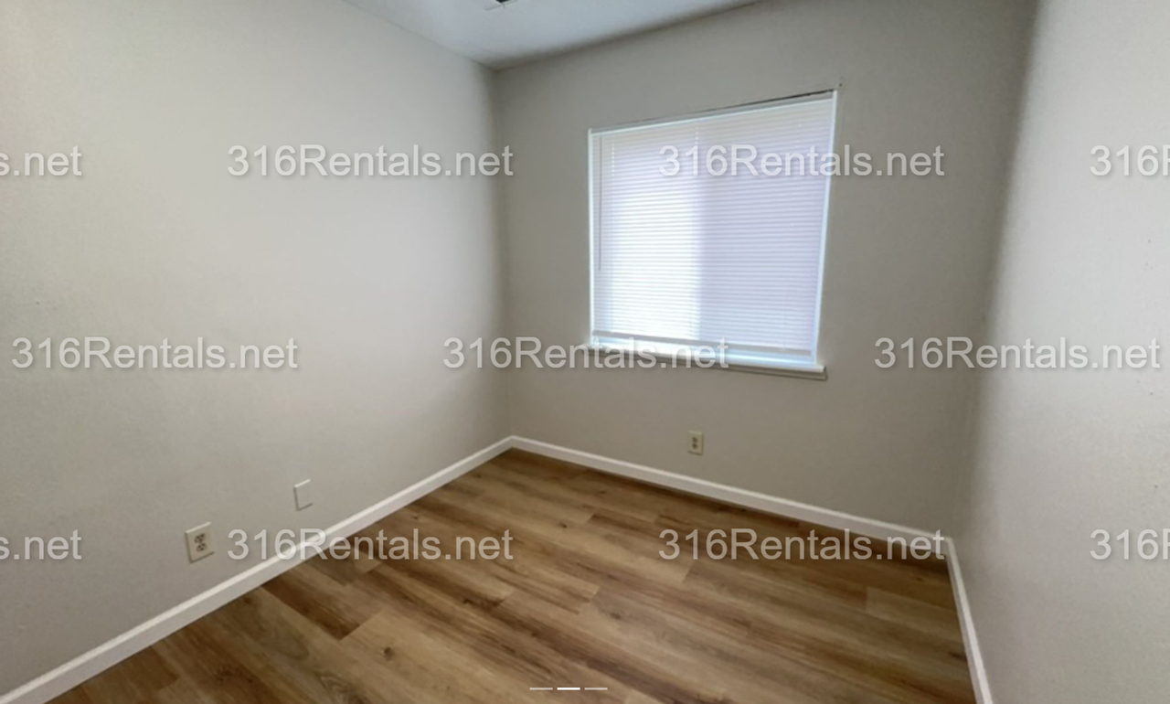 1530 E 17th St N - Photo 4 of 10