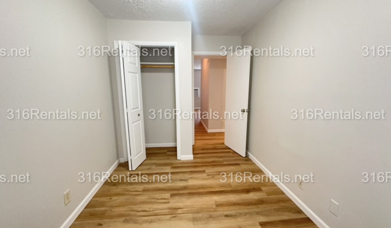 1530 E 17th St N - Photo 5 of 10