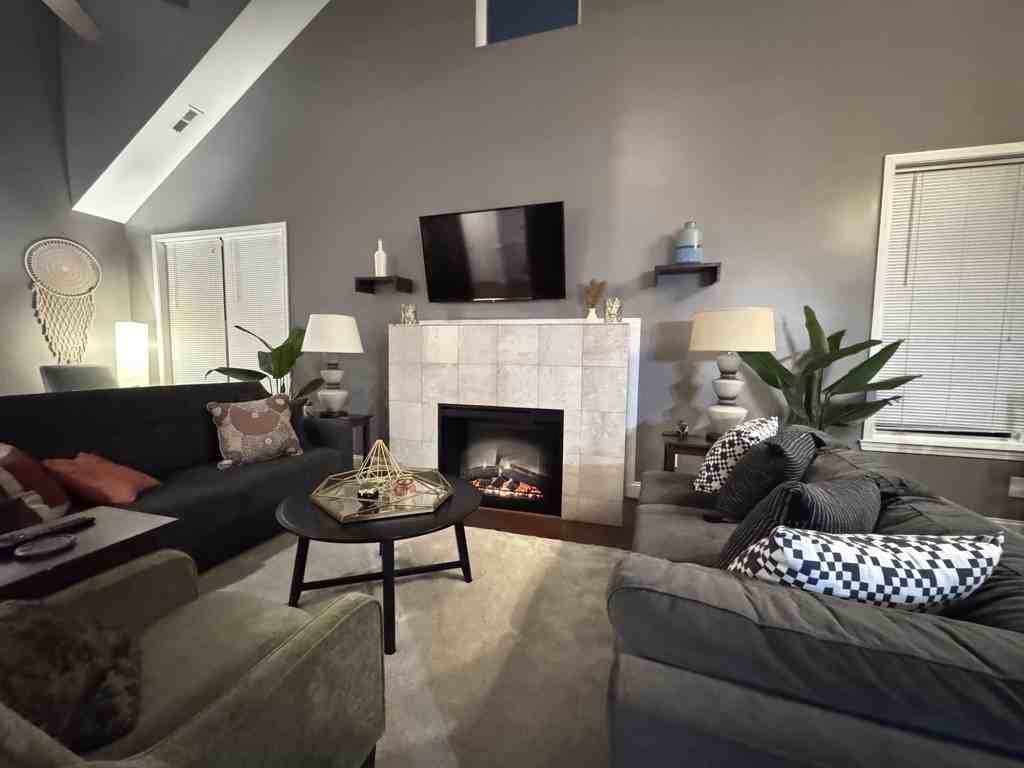 321 N Summit Ave - Photo 5 of 24