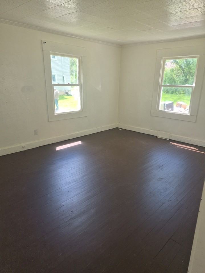 570 Almyra Ave - Photo 4 of 12