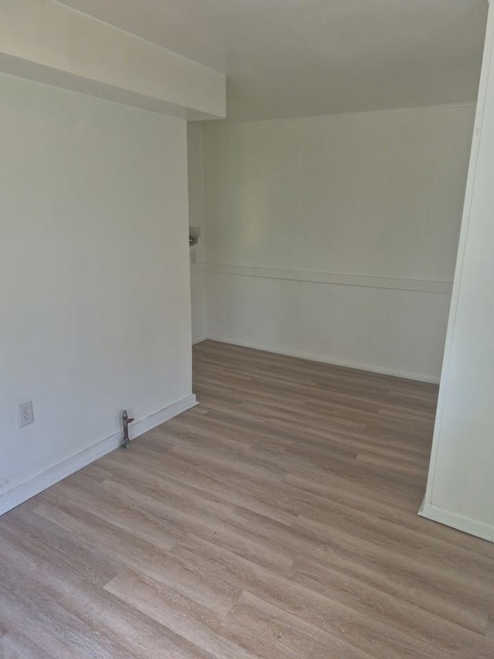 570 Almyra Ave - Photo 7 of 12