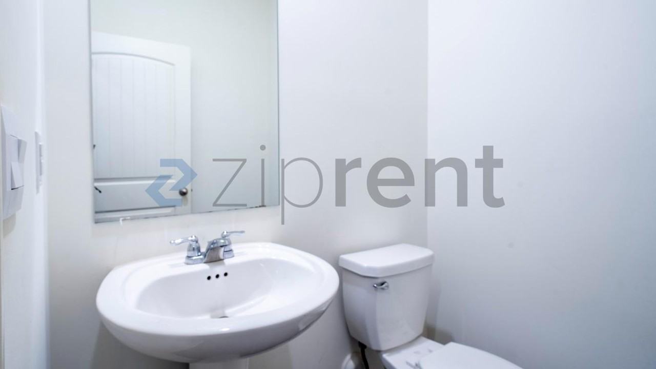 22693 Joselyn Green Dr - Photo 5 of 23