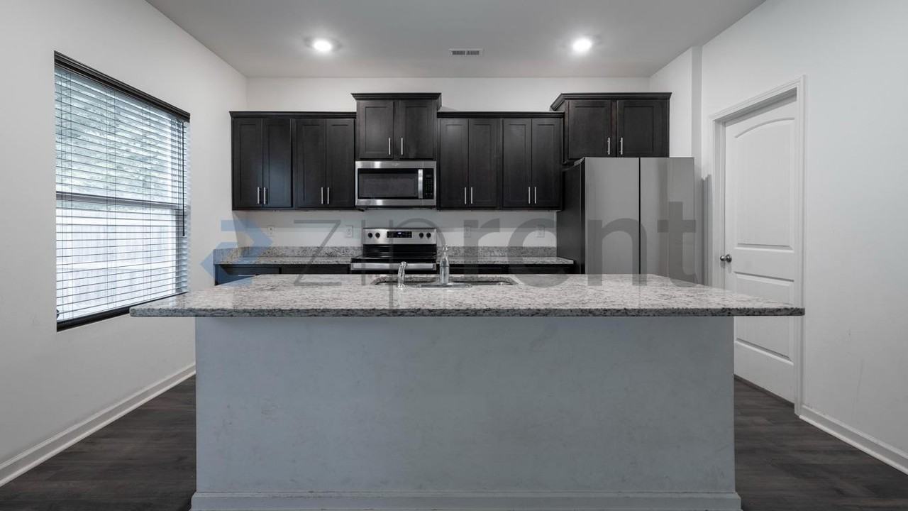 22693 Joselyn Green Dr - Photo 7 of 23
