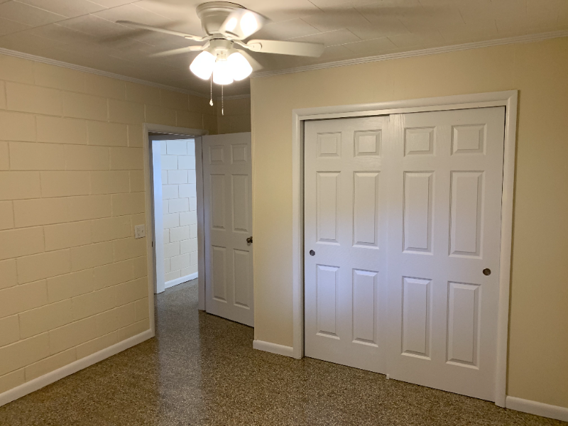 1621 25th St - Photo 6 of 8