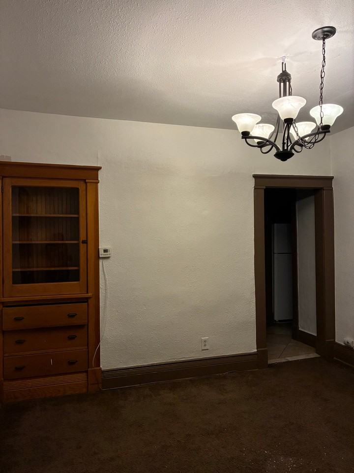 2840 Irving St - Photo 7 of 17