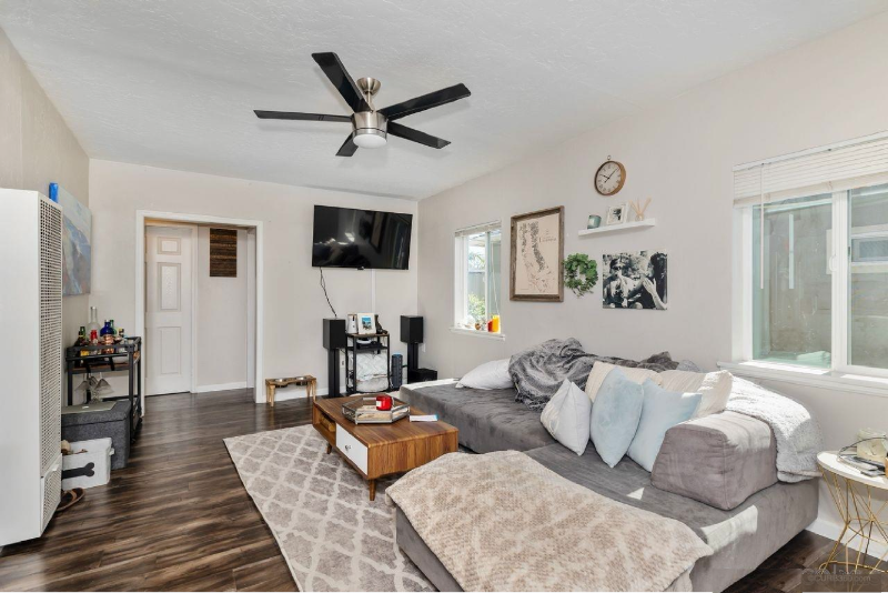 3333A Nile St - Photo 3 of 15
