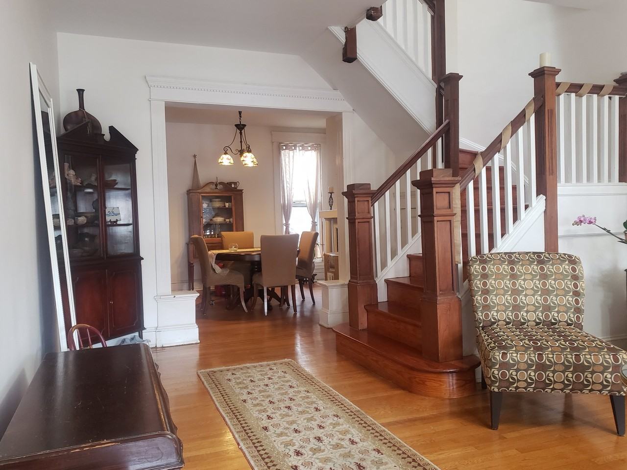 3214 Abell Ave - Photo 6 of 32
