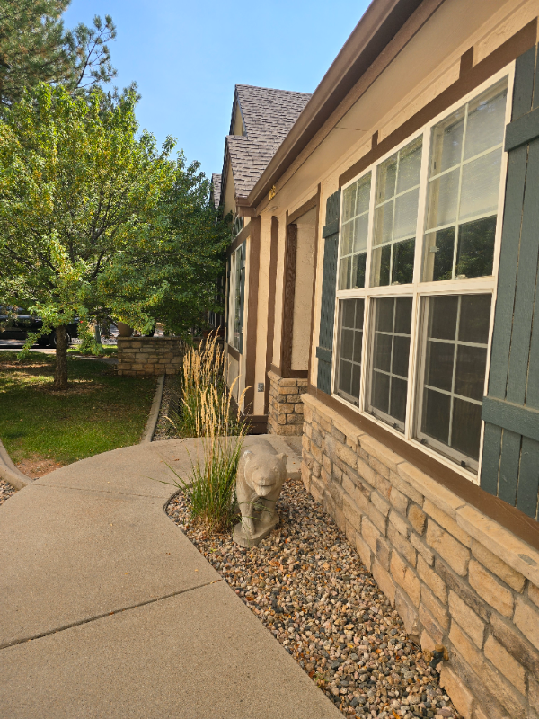 1632 Foxhall Ct - Photo 3 of 48