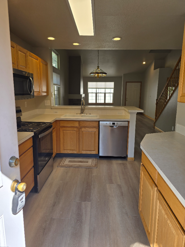 1632 Foxhall Ct - Photo 6 of 48