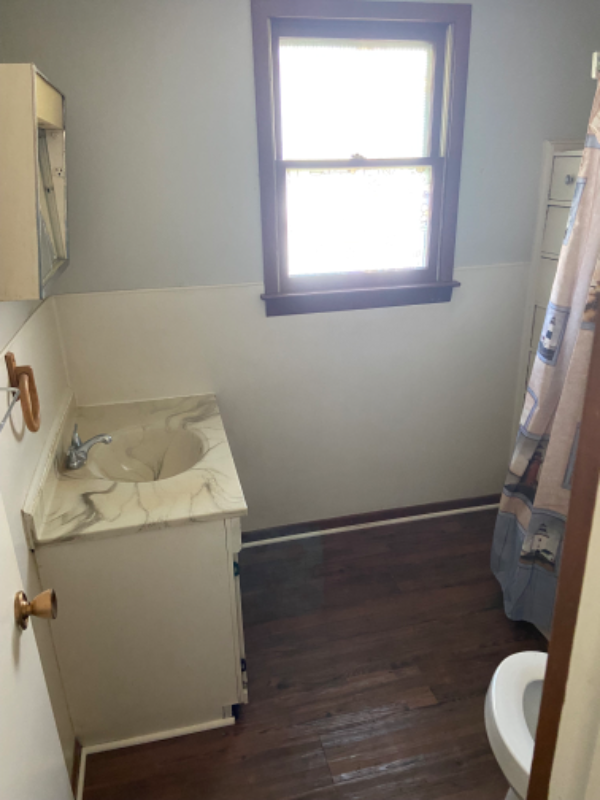 1044 Walnut St - Photo 7 of 7