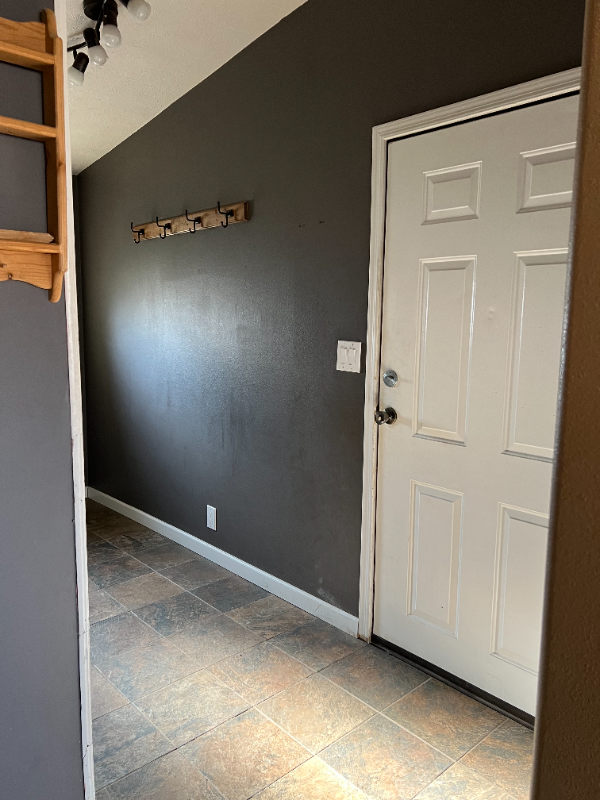 205 N Lake Blvd - Photo 2 of 22