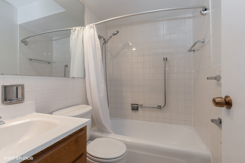 1660 Green Bay Rd - Photo 6 of 6