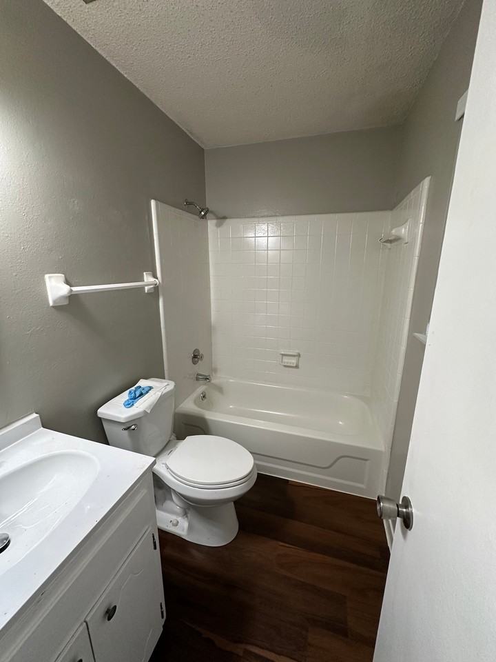 551 Delaware St - Photo 7 of 15
