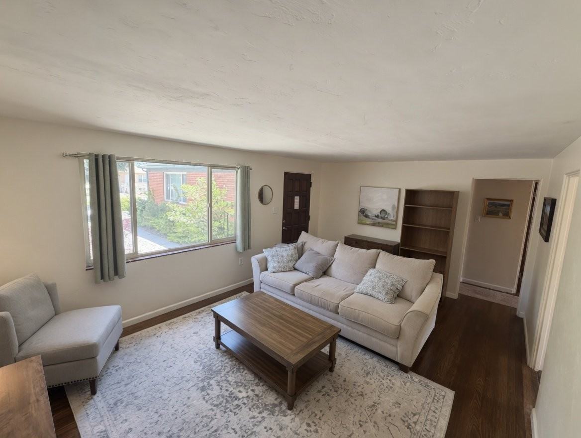 1017 E Columbia St #1017 - Photo 4 of 14