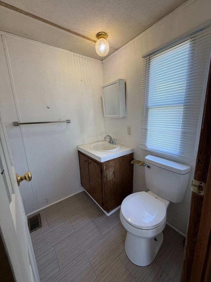 100 Herman Ln - Photo 6 of 10