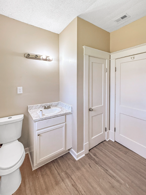 1826 Waverly Ave - Photo 7 of 21