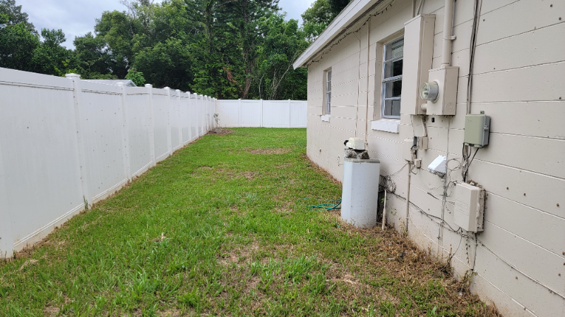 2000 White Ave - Photo 4 of 17