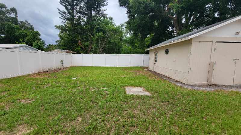 2000 White Ave - Photo 6 of 17