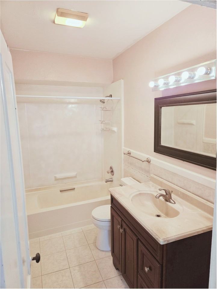 111 Union St #D - Photo 5 of 10