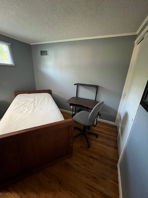 240 Greenaway Dr - Photo 3 of 22