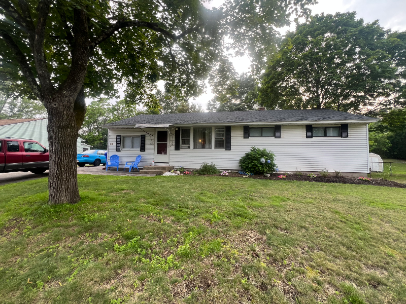240 Greenaway Dr - Photo 7 of 22