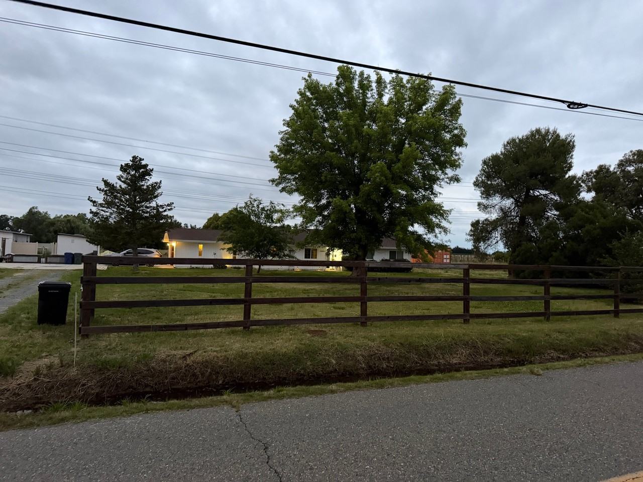 12065 Hobday Rd - Photo 3 of 21