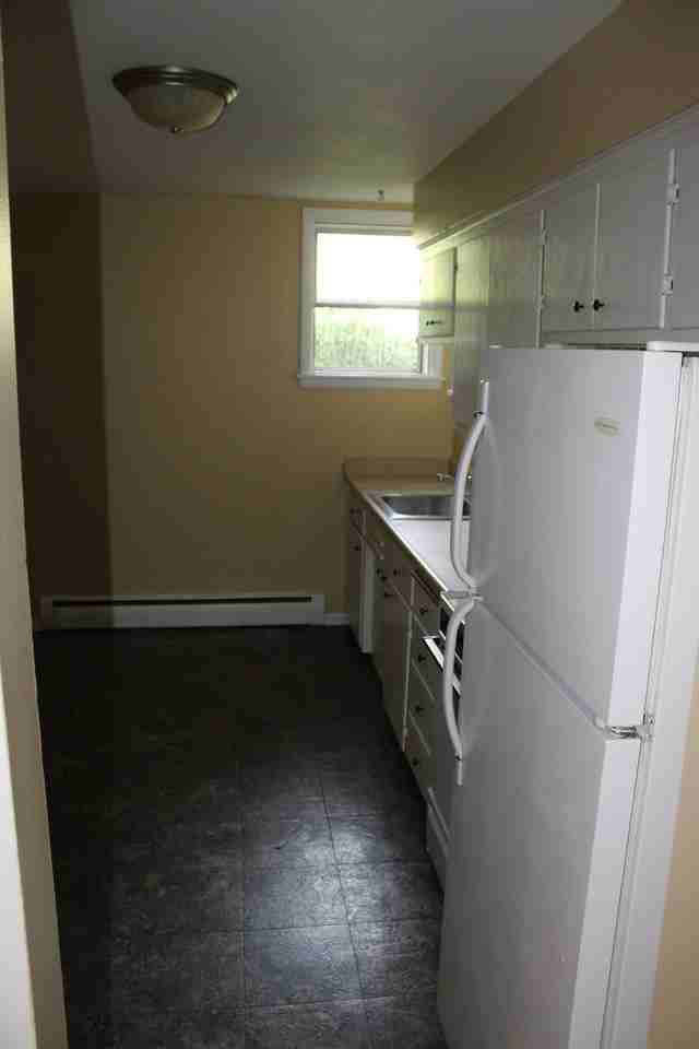 301 And2Nd St. #7 - Photo 5 of 13
