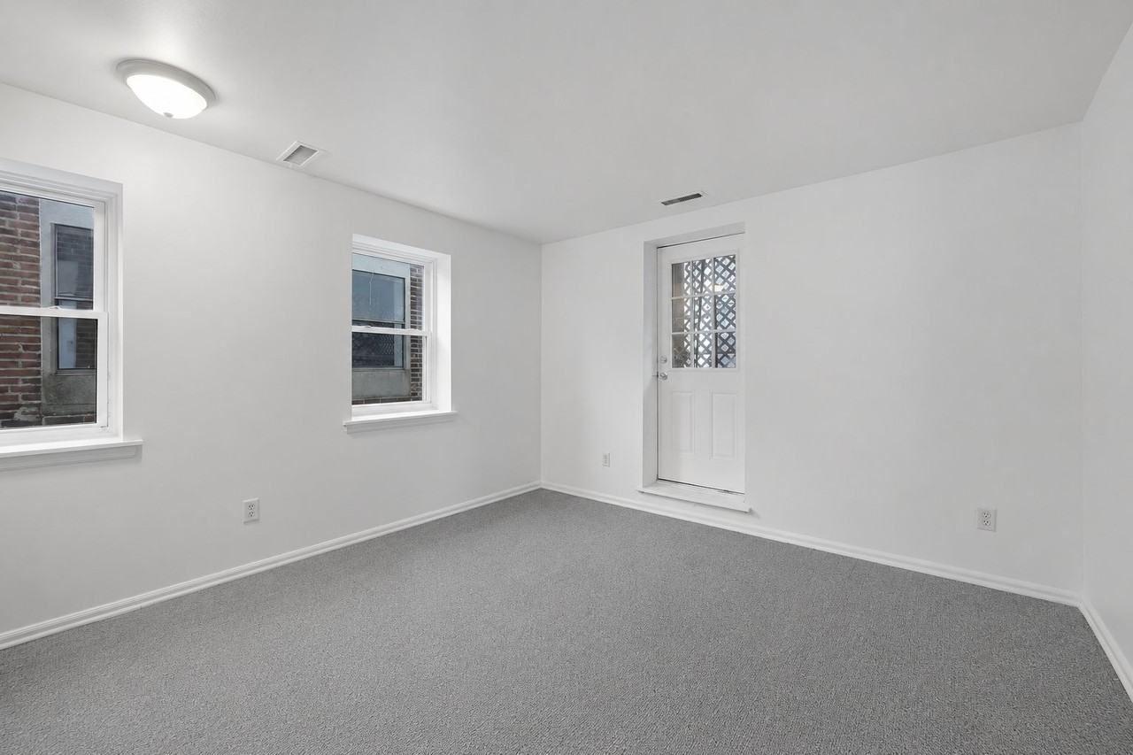 1228 S 2nd St #A - Photo 4 of 10