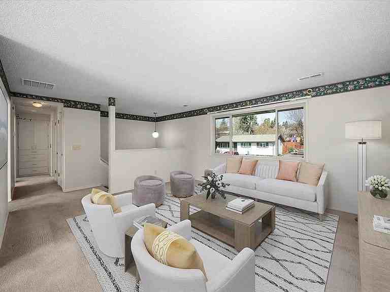 214 Walker Dr - Photo 3 of 5