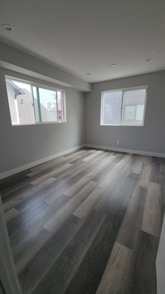 2406 Hauser Blvd #1-2 - Photo 3 of 3
