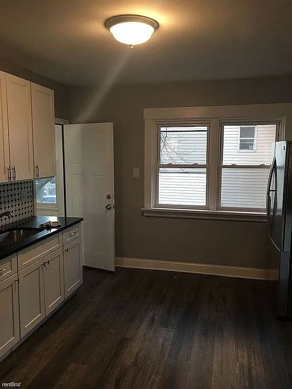 98 Sanford Ave #2ndFL - Photo 3 of 9