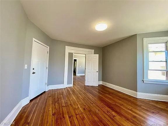 98 Sanford Ave #2ndFL - Photo 6 of 9