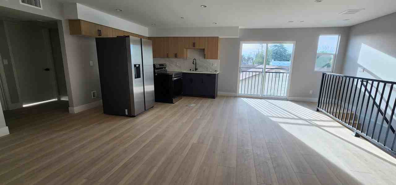 5725 Klump Ave - Photo 6 of 15