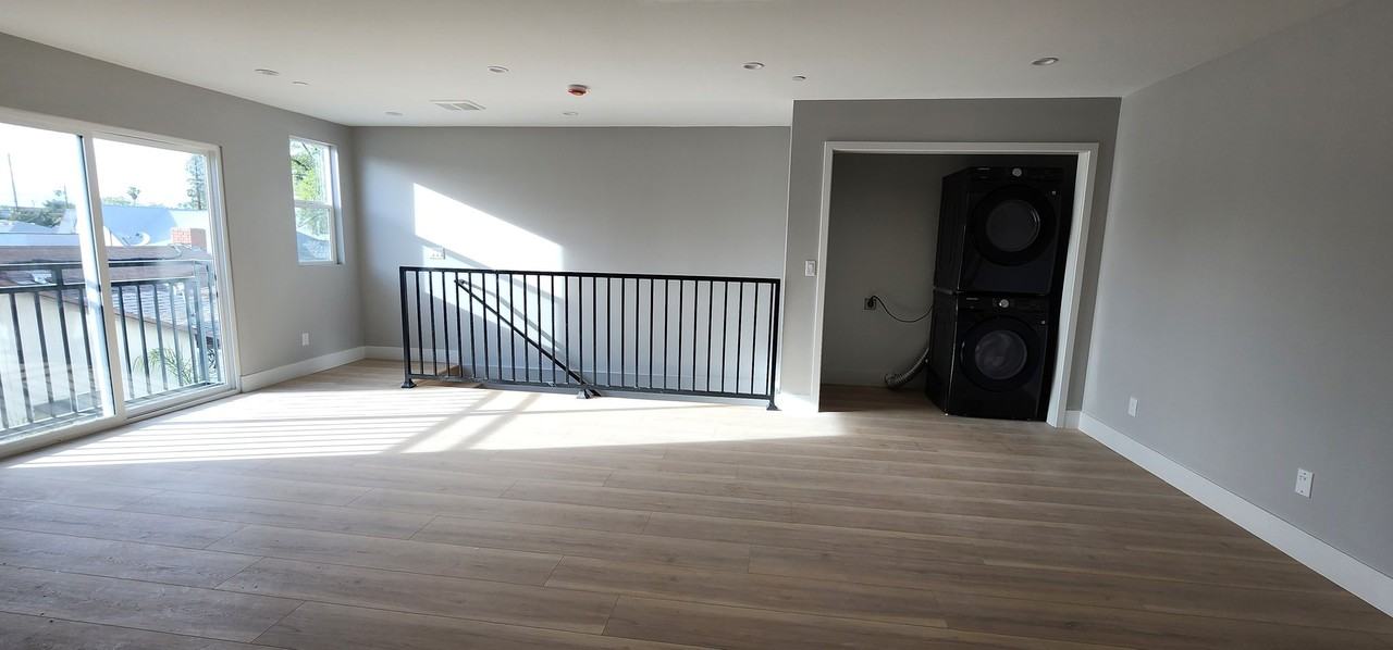 5725 Klump Ave - Photo 4 of 15